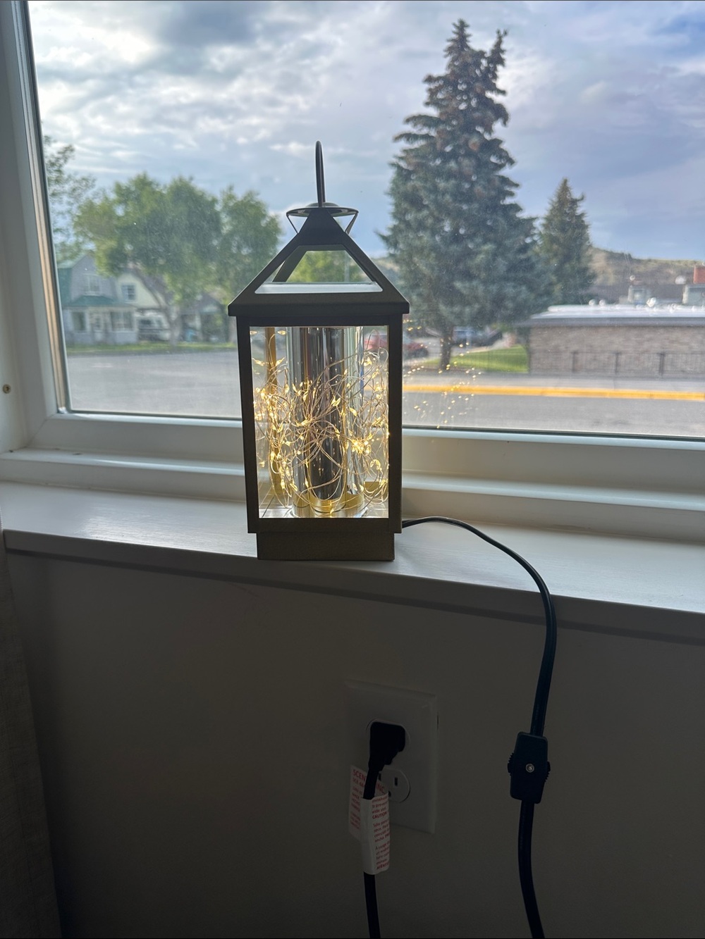 Scentsy Black Lantern with Warm Gold Fairy Lights